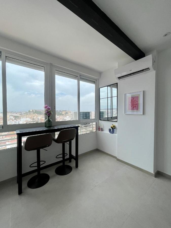 Sky Views Studio In City Centre Alicante Extérieur photo