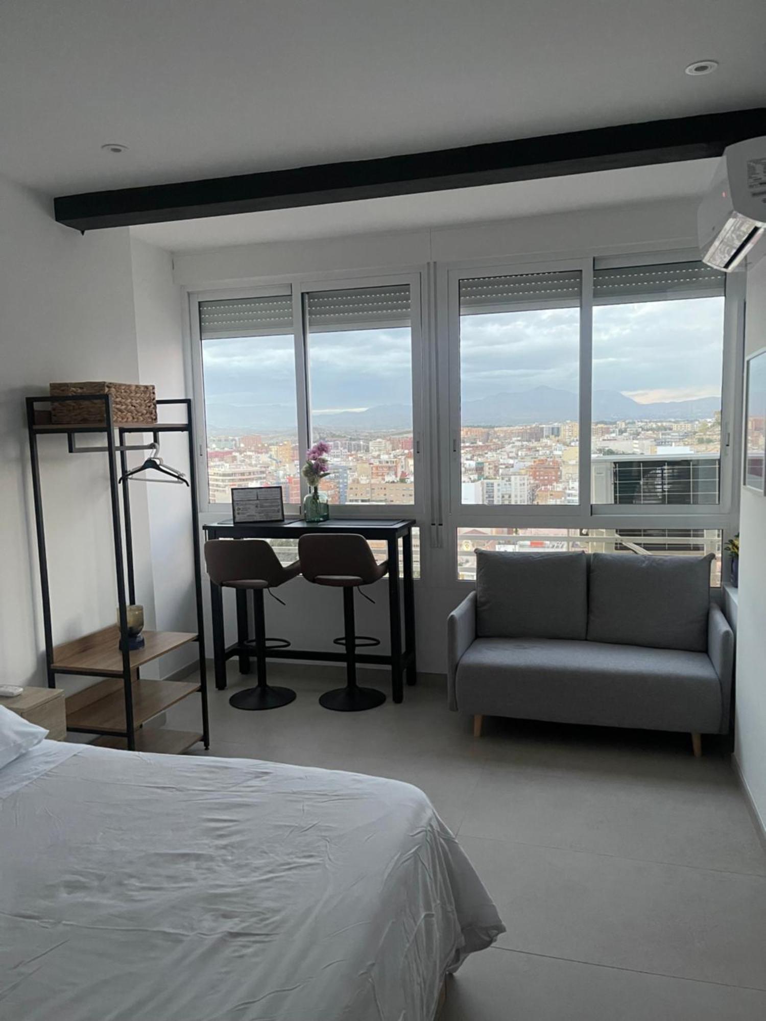 Sky Views Studio In City Centre Alicante Extérieur photo